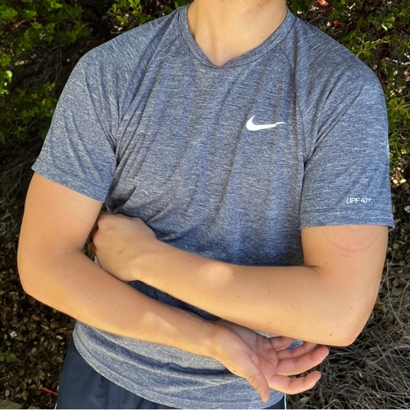 NIKE SWIM MEN DRI FIT T SHIRT SURFER UV 40+ DIVER SCUBA SWIMMER DIVING UPF SUN M - Picture 3 of 16